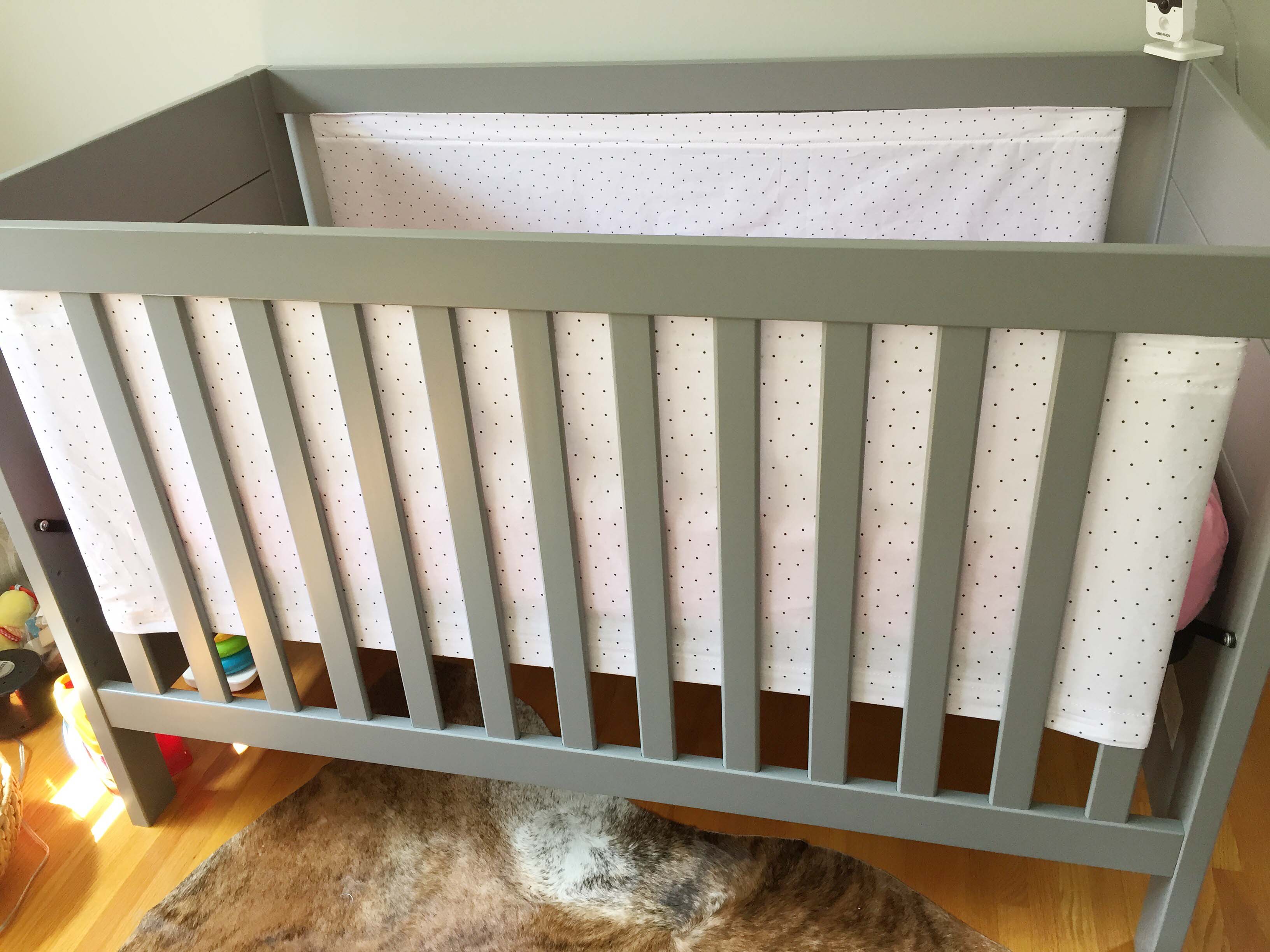 bumpers for cribs with solid backs